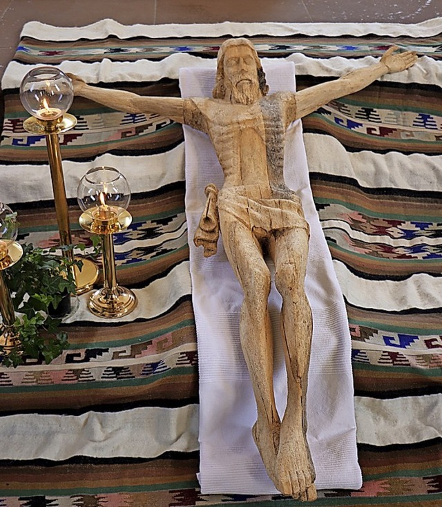 Eine Christusfigur aus Holz zierte am ...den Altarraum der Breitnauer Kirche.    | Foto: Dieter Maurer