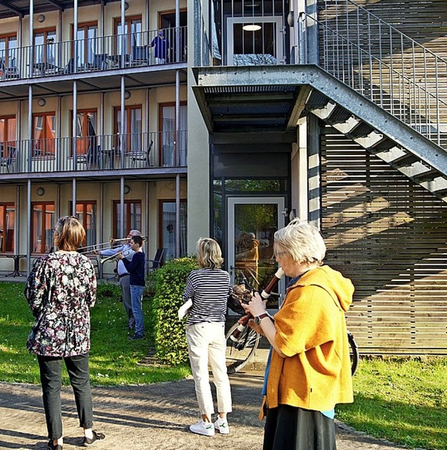 Musikalische Gre gab es fr die Bewohner des Paul-Gerhardt-Hauses.   | Foto: Carola Bruhier