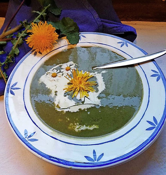 Eine Neun-Kruter-Suppe  | Foto: Monika Fischer