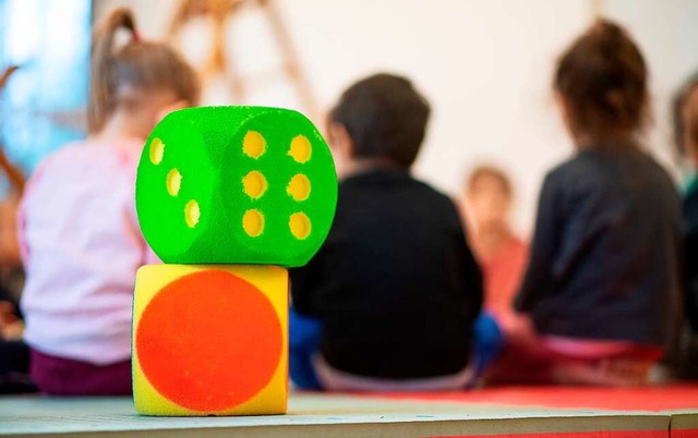 Derzeit haben nur Notgruppen zur Kinderbetreuung geffnet (Symbolbild).  | Foto: Sebastian Gollnow