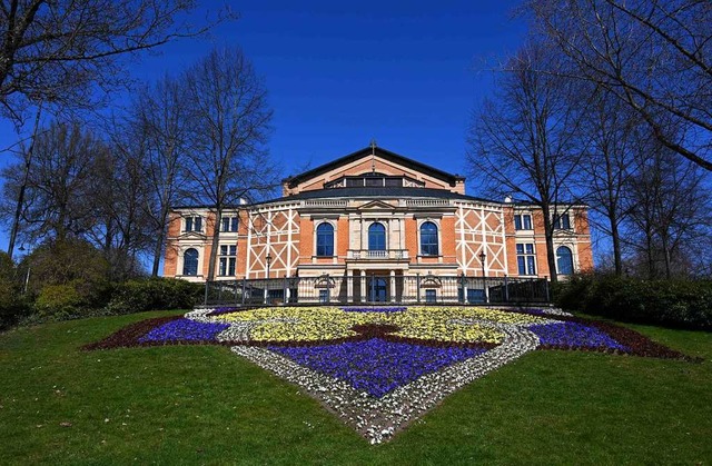 Im &#8222;Festspielhaus auf dem Grnen...piele statt. Bayreuth liegt in Bayern.  | Foto: CHRISTOF STACHE (AFP)