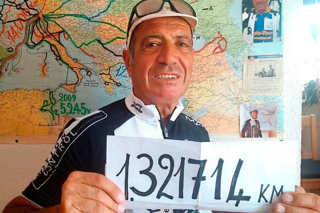 Rund 1,3 Millionen Kilometer hat Arman...m Fahrrad zurckgelegt &#8211; bisher.  | Foto: Armando Basile