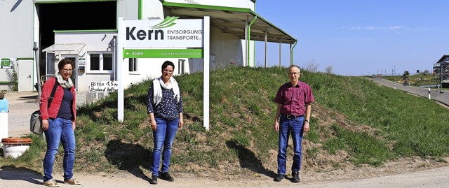 Evelin Stegerer (links) will Autofahre...e die Auflagen erfllt werden knnen.   | Foto: Gudrun Deinzer