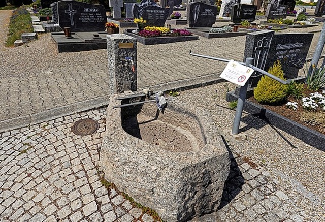 Der Grwihler Friedhofsbrunnen  ist trocken.  | Foto: Hans-Jrgen Sackmann