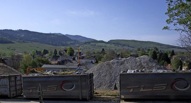 Nach Abriss der alten Schule in Laufen...ders wegen seiner herrlichen Aussicht.  | Foto: Volker Mnch