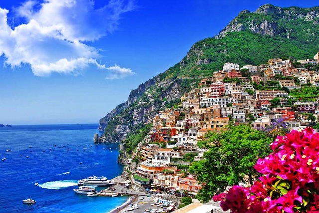 Positano an der Amalfikste: Was wird aus dem Sommerurlaub?  | Foto: Freesurf (Adob Stock)