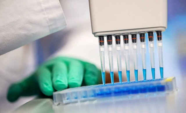 PCR-Tests weisen nach, ob eine geteste...eits erkrankt war und immunisiert ist.  | Foto: Sven Hoppe (dpa)