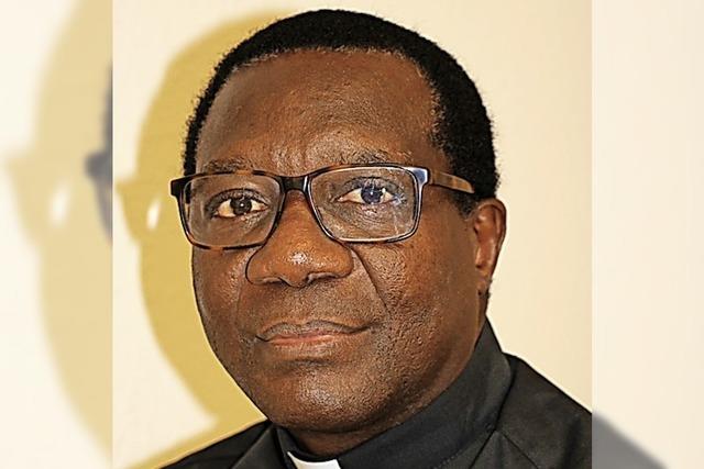 Pfarrer Ibekwe bleibt in Afrika