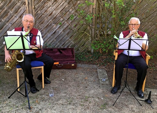 Albert Br (links) und Hermann Meier sorgten fr Musik.   | Foto: Ruh