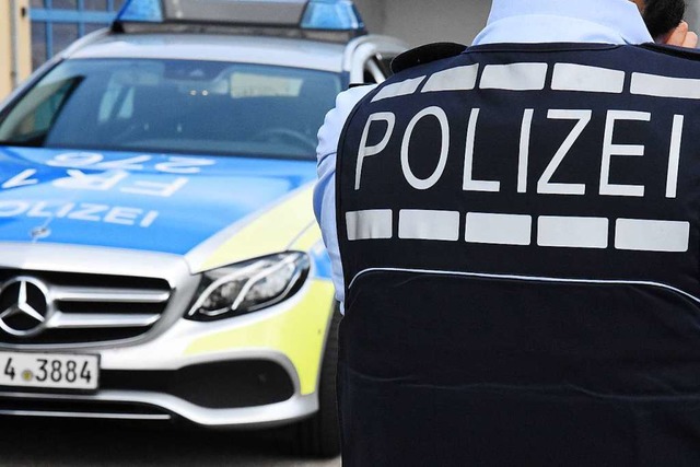 Fndig wurden Polizisten in Schopfheim...riminalitt eine Wohnung durchsuchten.  | Foto: Kathrin Ganter