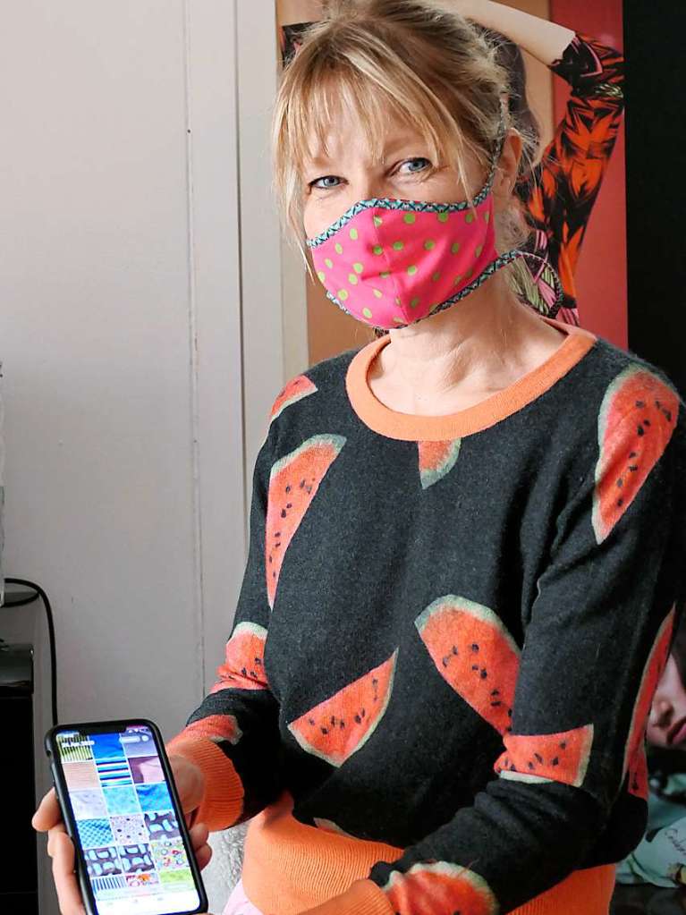 Konstanze Maager von Cashmere Victim in Staufen nht  Masken auf Bestellung auch in unterschiedlichen Stoffdesigns mit einem Fach fr Filter.