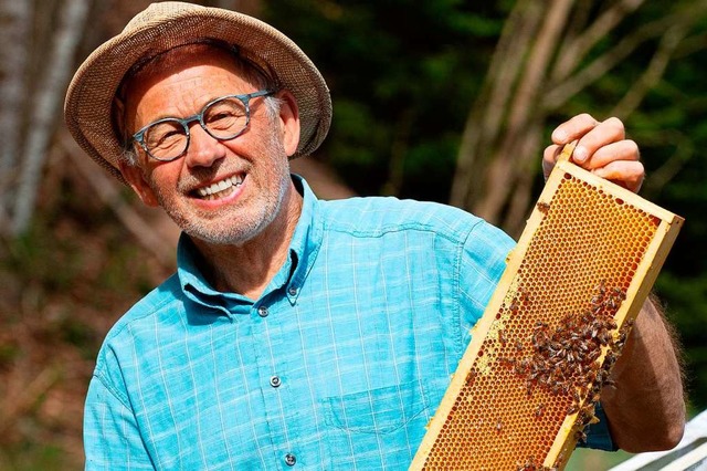 45 Jahre Frster, 42 Jahre Imker - Pet...rf kennt sich aus mit Flora und Fauna.  | Foto: Wolfgang Scheu