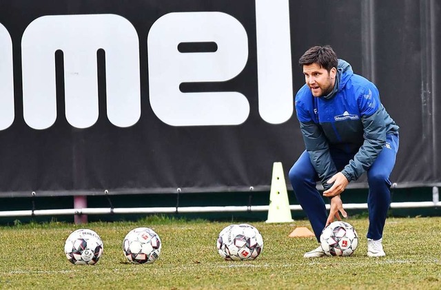 &#8222;Es preschen so schon viel zu vi...: Florian Bruns auf dem Trainingsplatz  | Foto: Achim Keller