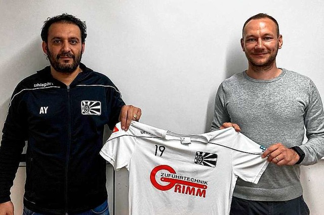 Villlingens-Sportvorstand Arash Yahyaijan (links) mit Marijan Tucakovic.  | Foto: FC 08 Villingen