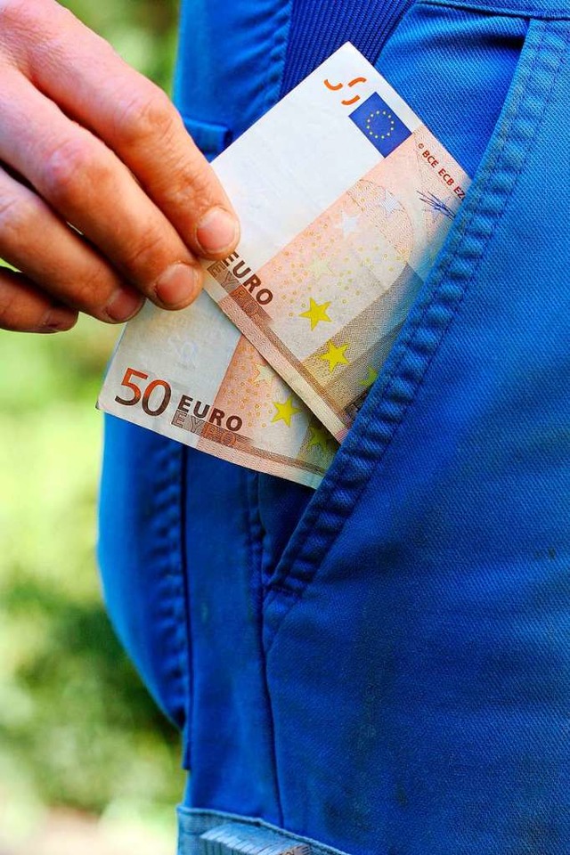 Laut Staatsanwaltschaft Freiburg war e...p 2000 Euro verlangt hat (Symbolbild).  | Foto: Heiko Wolfrum