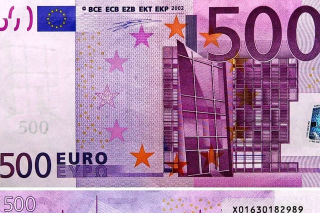 Bis zu dreimal 500 Euro knnten Mitarb... sogenannten Risikobereichen bekommen.  | Foto: Patrick Pleul
