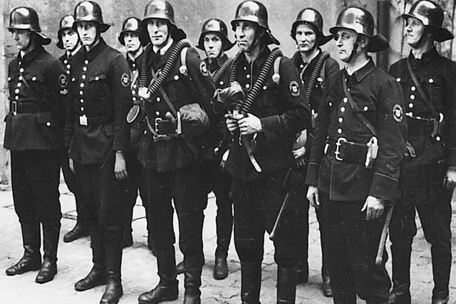 So sahen die Uniformen der Freiburger ...hr wenige Jahre nach der Grndung aus.  | Foto: Archiv Hermann Zoller