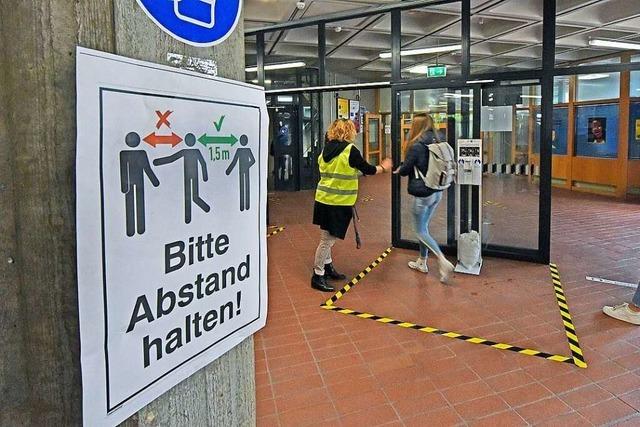 Tausende Freiburger Schlerinnen und Schler gehen wieder zur Schule