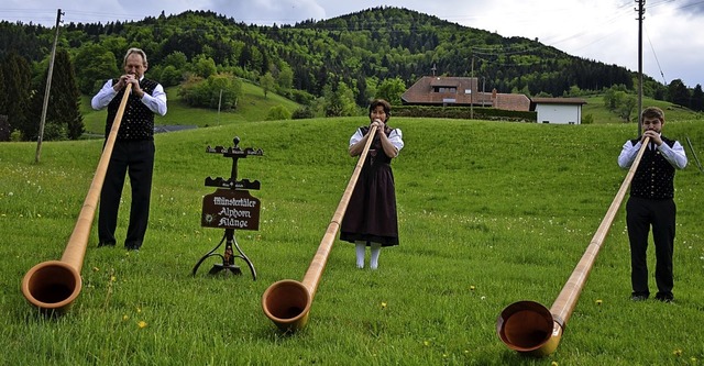 Maigrüße per Alphorn gab es in Münstertal. | Foto: Gabriele Hennicke Maigrüße per Alphorn gab es in Münstertal. | Foto: Gabriele Hennicke