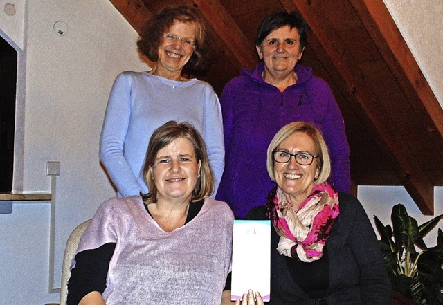 Zufrieden mit der Entwicklung der  Nac...und Sonja Sarmann (hinten von links).   | Foto: Michael Gottstein