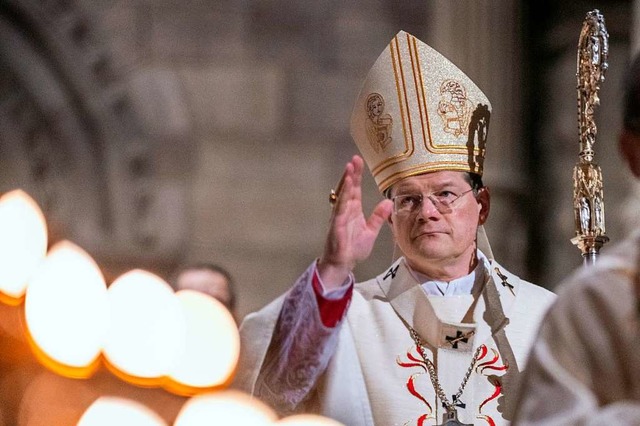 Priesterweihe im Freiburger Münster wird verschoben.  | Foto: Patrick Seeger (dpa)