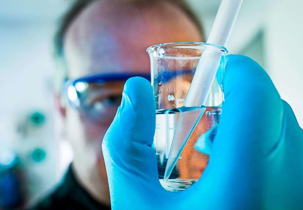 Forscher konnten im Abwasser das Erbgut des Coronavirus erkennen.  | Foto: Frank Rumpenhorst