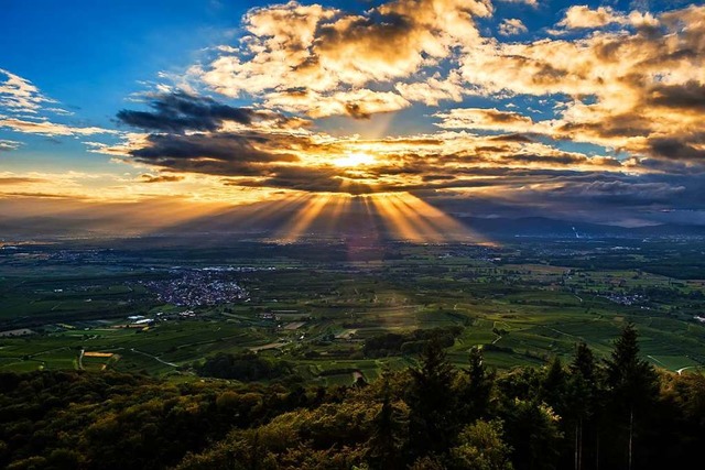 Sonnenaufgang am Eichelspitzturm.  | Foto: Andr Heid
