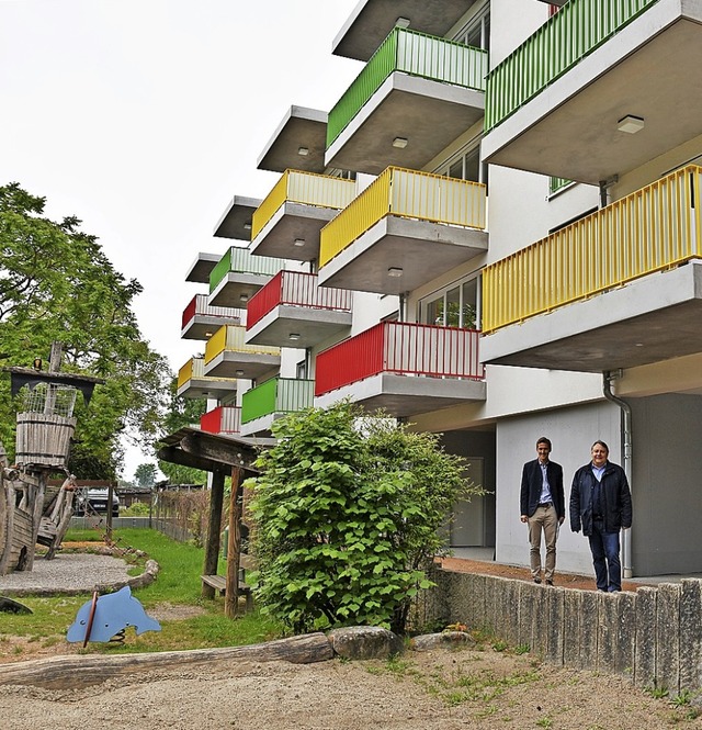 Brgermeister Raphael Walz und Martin ... Heimbau weihen das neue Gebude  ein.  | Foto: Andrea Steinhart