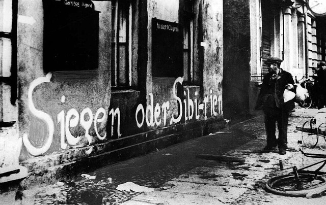 In den letzten Tagen und Wochen des Zw... Berlin Anfang 1945 geschrieben stand.  | Foto: Verwendung weltweit, usage worldwide