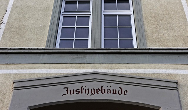 Auch am Landgericht  Waldshut wird wie...abstand, Plexiglasscheiben und Masken.  | Foto: Patrick Seeger