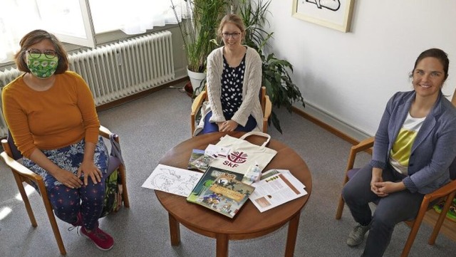 Der Sozialdienst Katholischer Frauen r...nger, Annika Albiker und Kathrin Joos.  | Foto: Sylvia Sredniawa