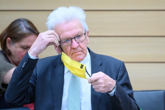 Vielen Branchen mchte Kretschmann durch die Krise helfen.  | Foto: Sebastian Gollnow (dpa)