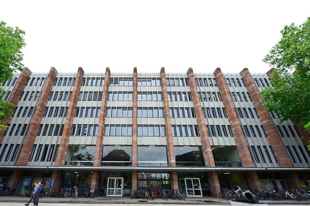 Das Kollegiengebude II am Rotteckring...Grund auf saniert werden (Archivbild).  | Foto: Ingo Schneider