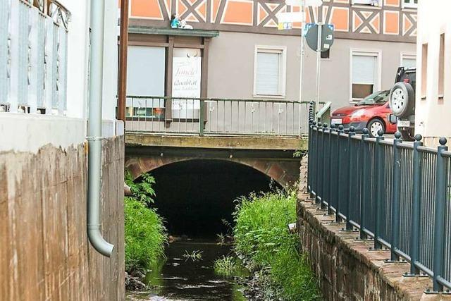 Stadt saniert fr rund 600 000 Euro zwei Brcken ber den Gewerbekanal