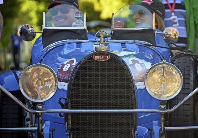 1,5 Meter Abstand ist in einem Bugatti... Jahren offensichtlich nicht mglich.   | Foto: Burgmaier Ralf