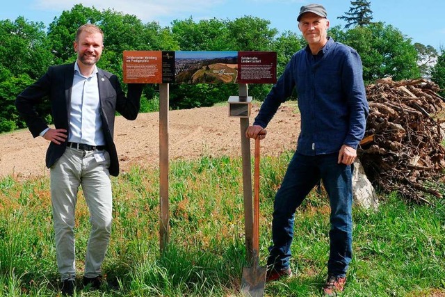 Merzhausens Brgermeister Christian An...iderstandsfhige Rebsorten gepflanzt.   | Foto: Jannik Jrgens