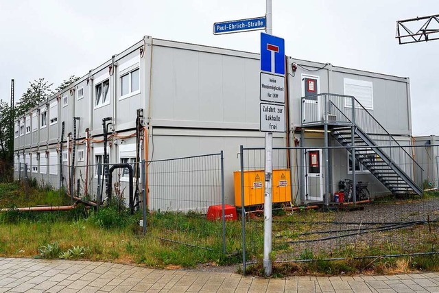 Container fr auslndische Bauarbeiter...rlich-Strae auf dem Gterbahngelnde.  | Foto: Thomas Kunz