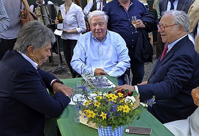 Die Brder Frieder (1936 &#8211; 2019)...rt Burda (*1940) im Jahr 2015 (v. l.).  | Foto: Ralf Burgmaier