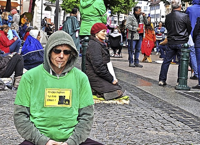 Die Proteste auf dem Marktplatz sorgen fr Diskussionen.  | Foto: Nicolai Kapitz