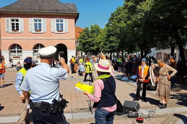 Stille-Protest-Demo gegen Corona-Manahmen in Schopfheim