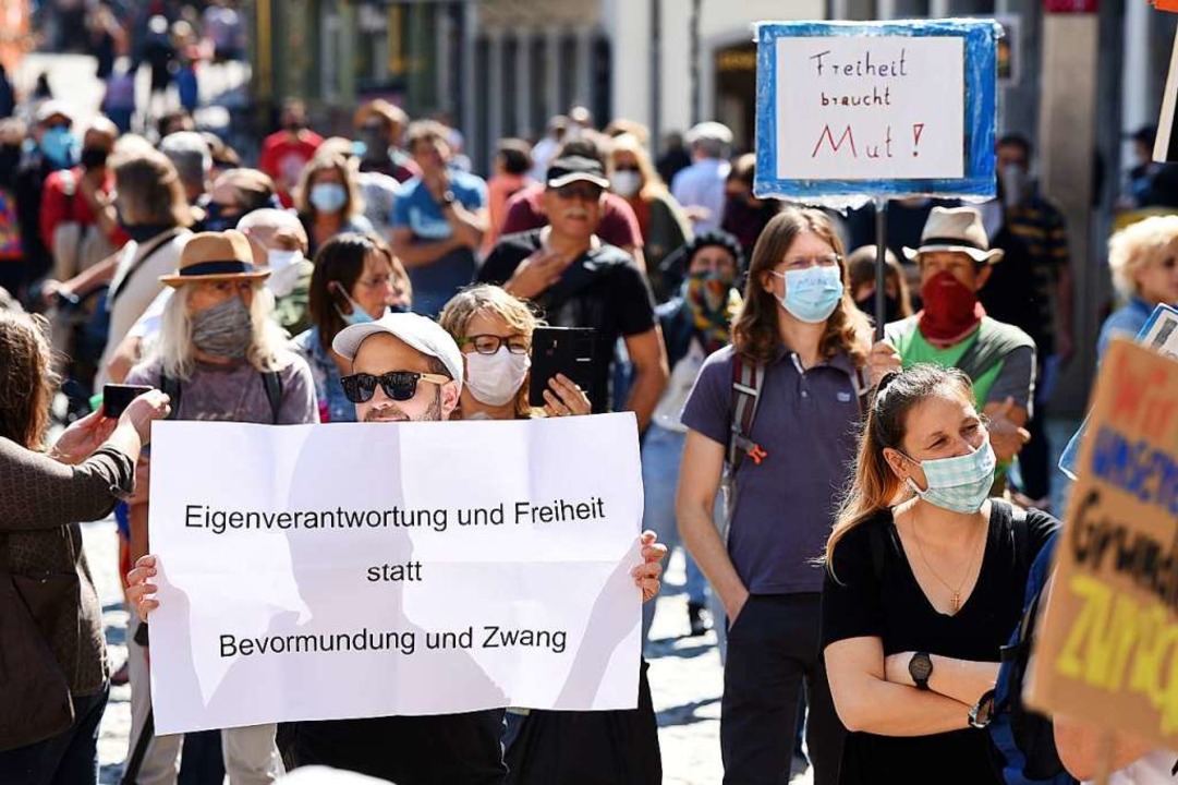 Mahnwache auf dem Mnsterplatz  | Foto: Rita Eggstein