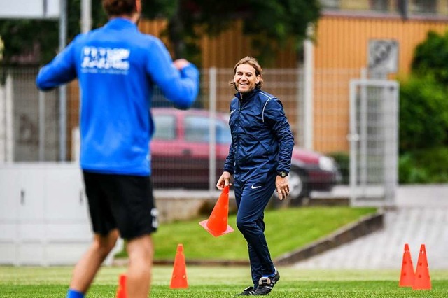 Spa reingebracht: Weil-Coach Andreas Schepperle beim Trainings-Re-Start.  | Foto: Gerd Gruendl