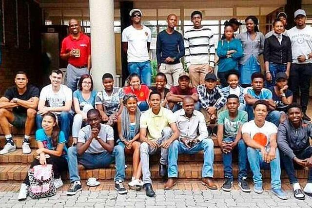 Freiburger Projektgruppe sammelt Spenden fr College in Sdafrika
