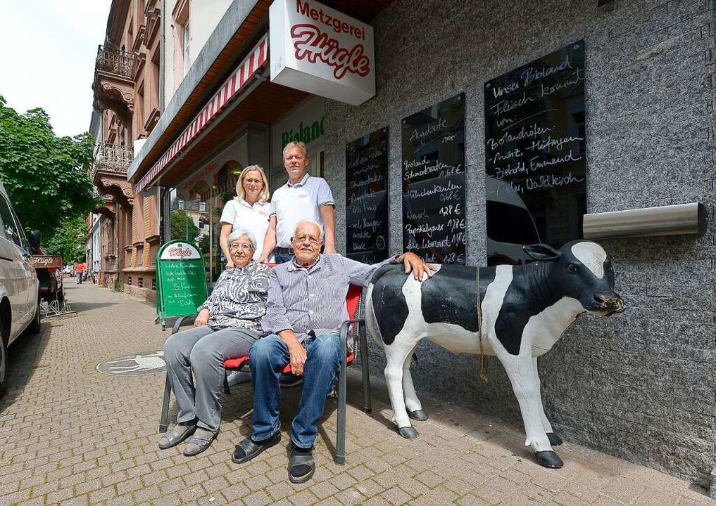 Inge und Hans Hgle, dahinter Simone und Bernd Hgle.  | Foto: Ingo Schneider