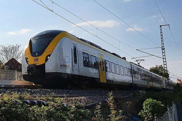Pendler klagen über volle Züge – Bahn will Corona-Fahrplan beibehalten