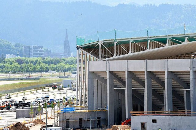 Das neue Freiburger Fuballstadion mit...ortschritte, das Rechtsverfahren auch.  | Foto: Rita Eggstein