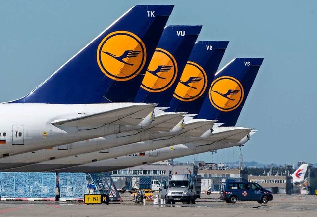 Lufthansa-Flugzeuge am Boden  | Foto: Boris Roessler (dpa)