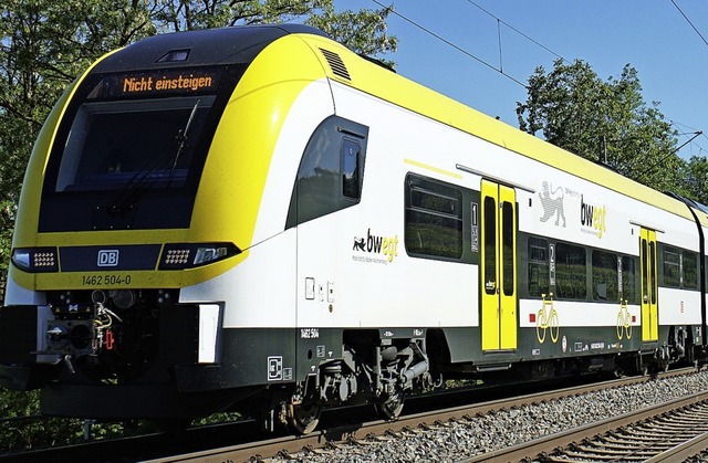 Ein Zug des Typs Siemens Desiro-HC mit...uf einer Testfahrt bei Bad Bellingen.   | Foto: Heinz Gttlich
