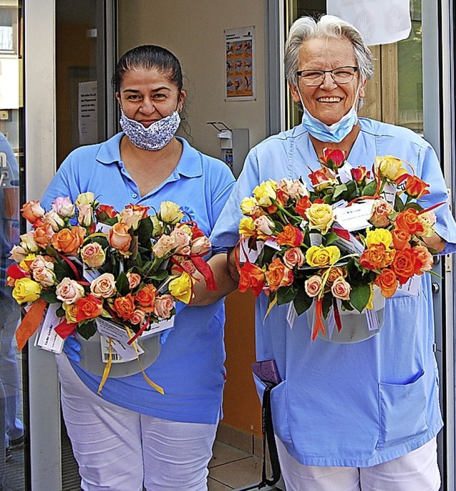 Giuseppa Baccaro und Ingrid Mann (v.li...n in der Pflegeeinrichtung entgegen.    | Foto: Privat