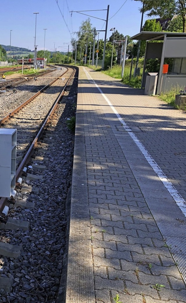 Knotenbahnhof Waldshut: Das Gleis 5, d...er Hochrheinstrecke angebunden werden.  | Foto:  Schlichter, Juliane